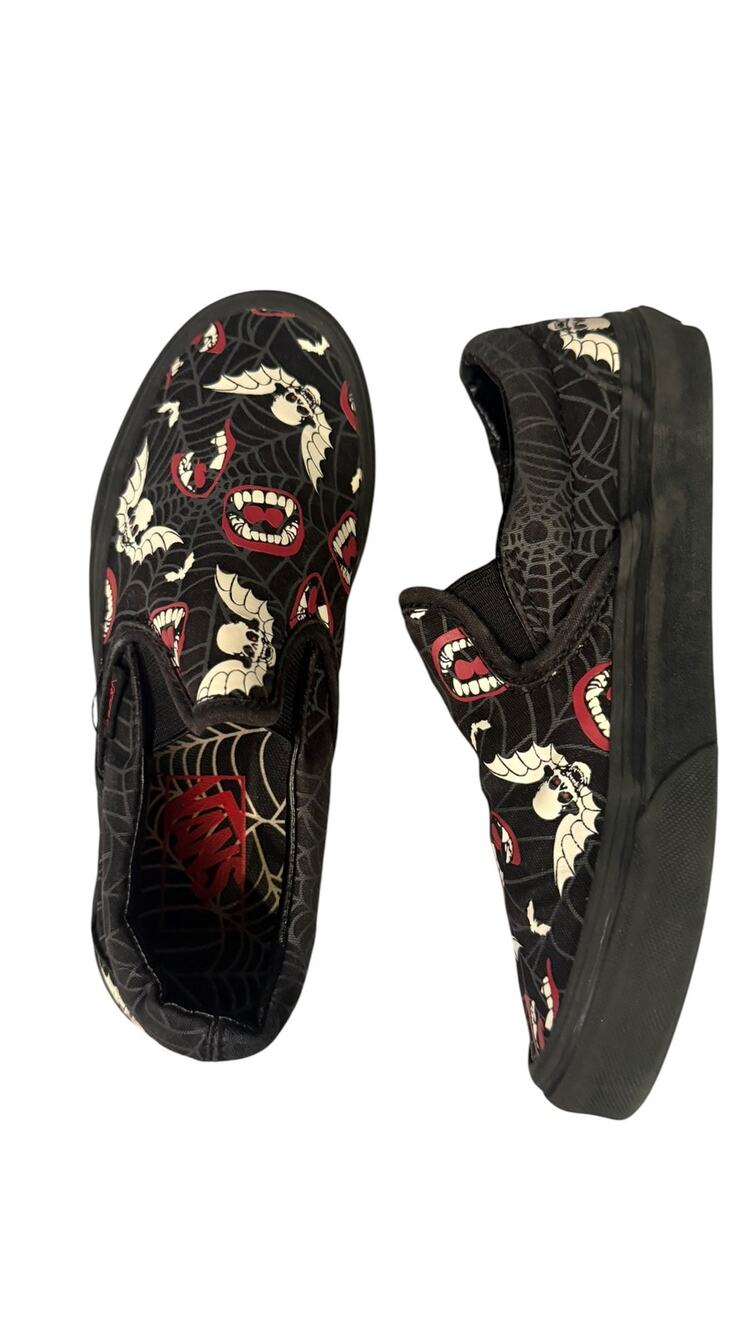Vans Classic Slip-On Vampire Skull Spider Web Goth Shoes Women’s 5.5 Men’s 4